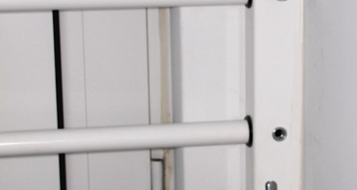 Μπάρες ασφαλείας για πίσω από πόρτα κυρίας εισόδου Βιομεταλουμίν. Μπάρες ασφαλείας για ανοιγόμενες πόρτες. Για να κοιμάσαι ήσυχος ακόμη και αν ξεκλειδώσουν την πόρτα σου.