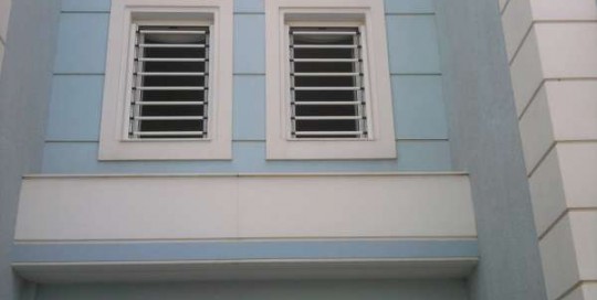 Σιδεριές και μπάρες ασφαλείας Βιομεταλουμίν | Κρατάς το διαρρήκτη μακριά από το σπίτι σου.